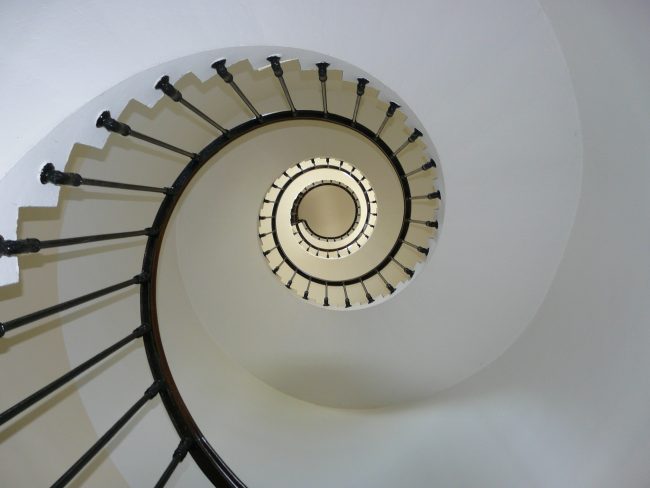 staircase-g8a87ad713_1920